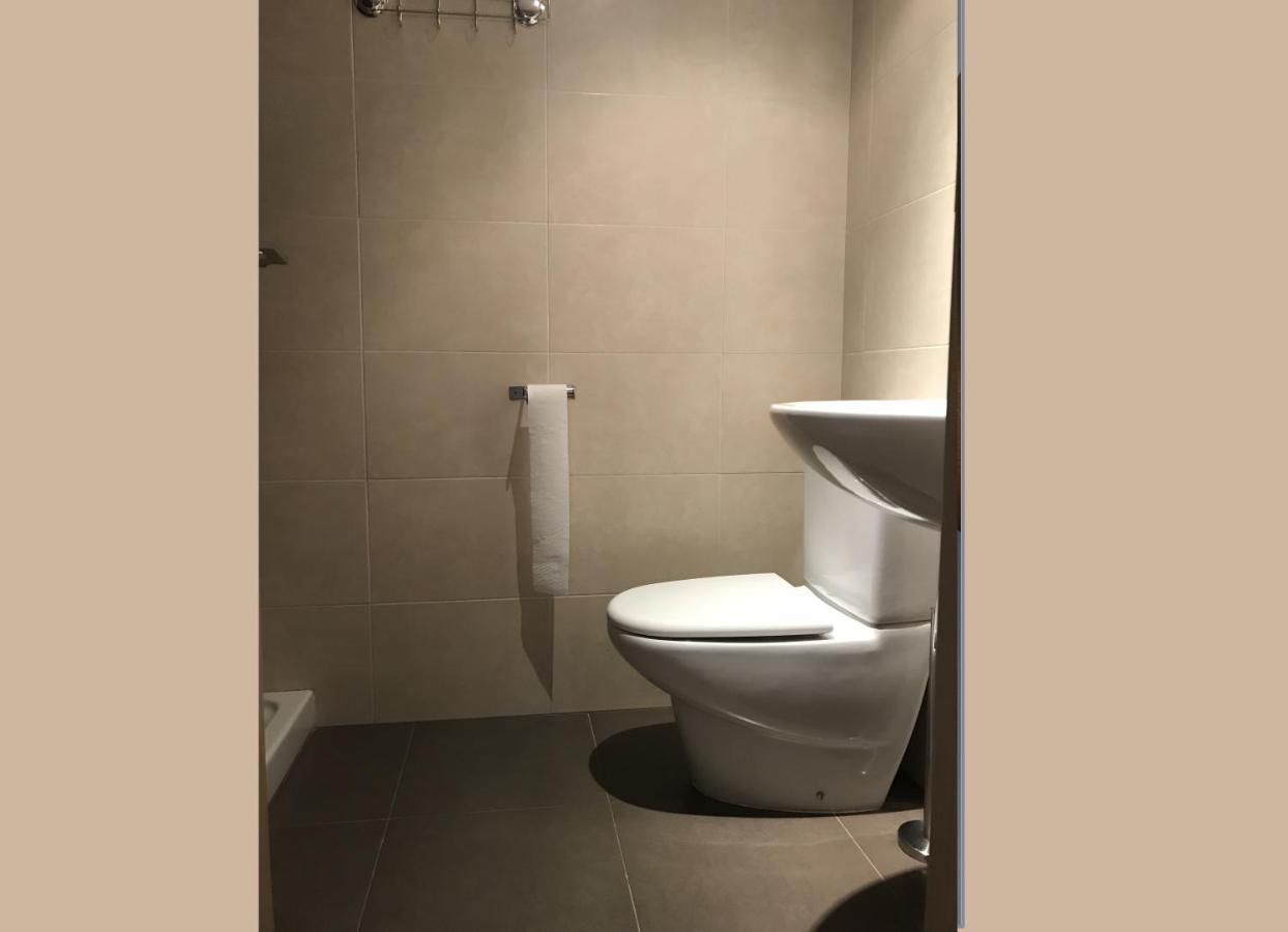 Stunning 2-Bed Apartment In 페고 외부 사진